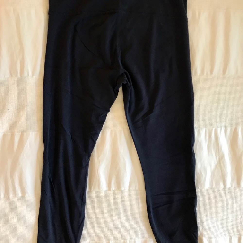Athleta salutation 7/8 tight
